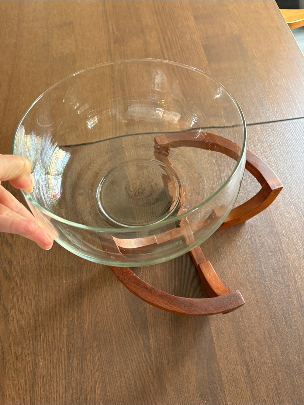 VINTAGE Gailstyn-Sutton - MCM Glass Serving Bowl Nestled in a Teak Wood Cradle - Picture 6 of 7